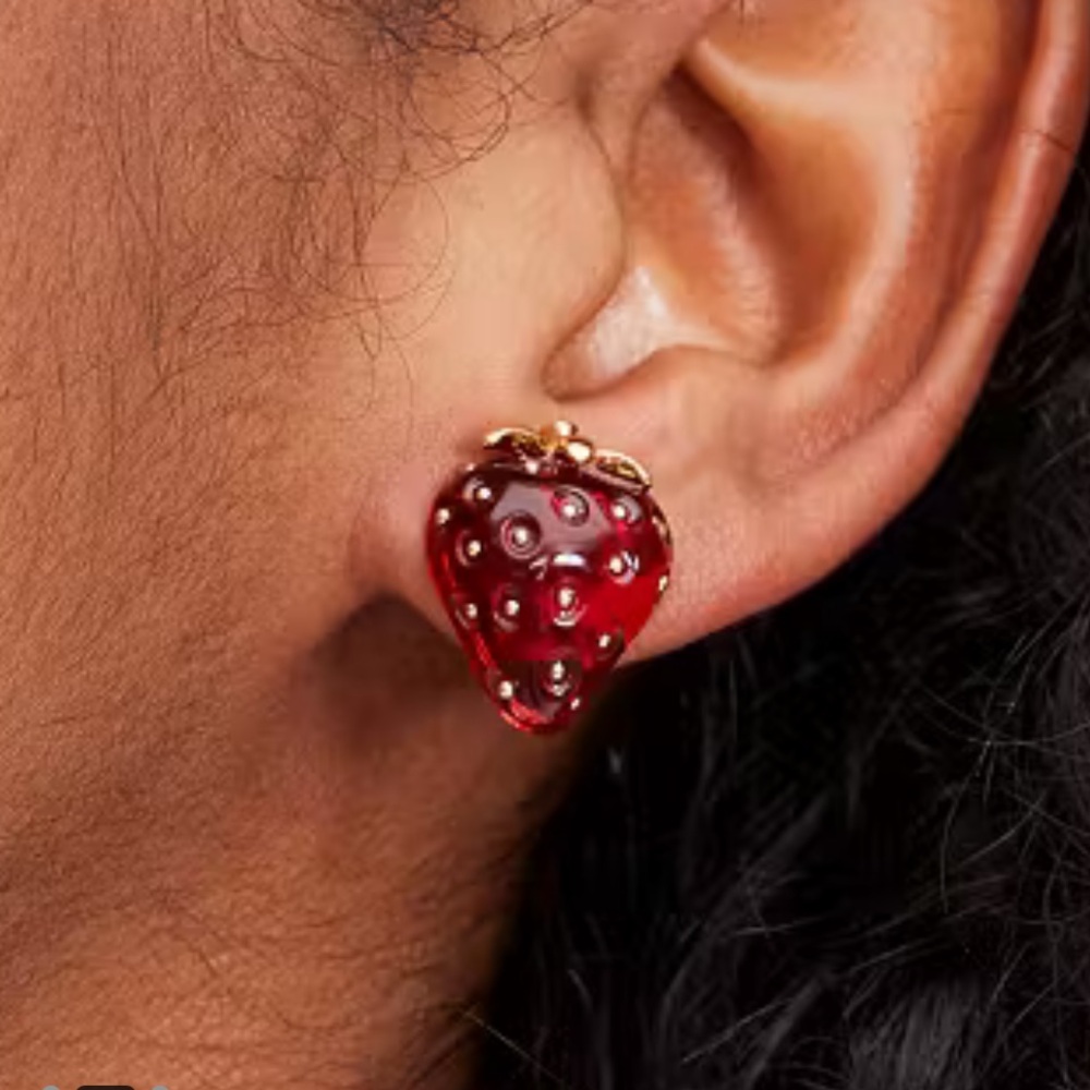 Kate Spade New York ♠️ picnic perfect strawberry stud earrings 🍓 - Picture 3 of 3
